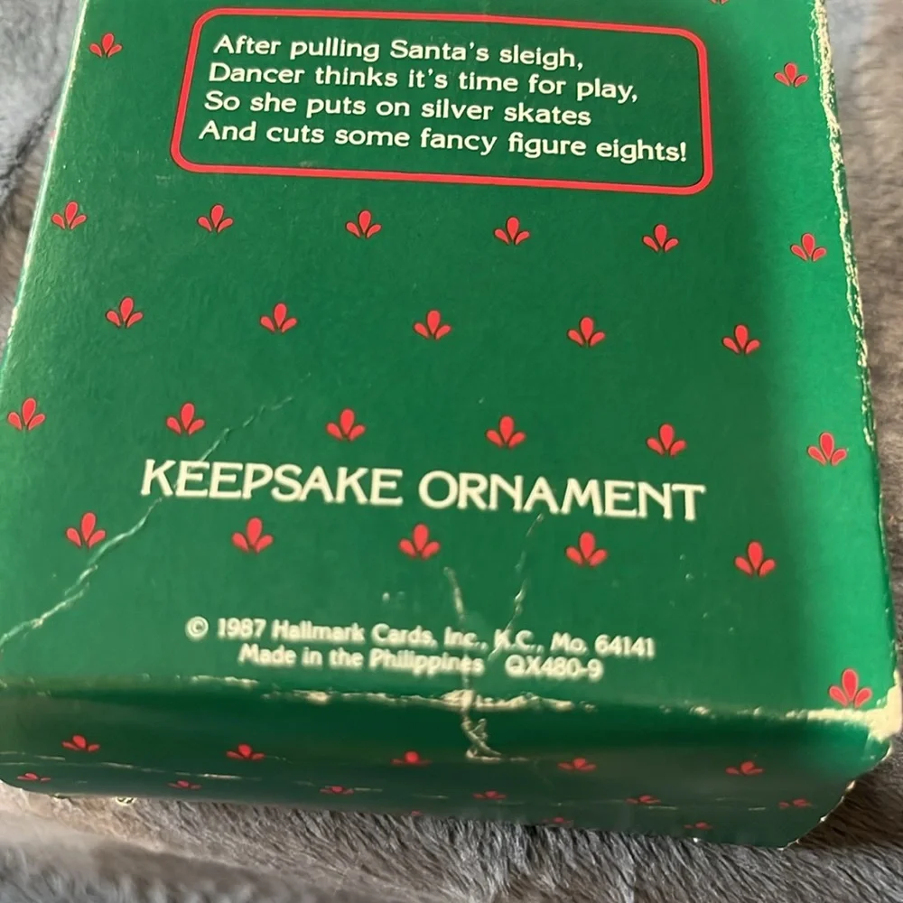 VINTAGE HALLMARK KEEPSAKE ORNAMENT 1986 w box reindeer champs